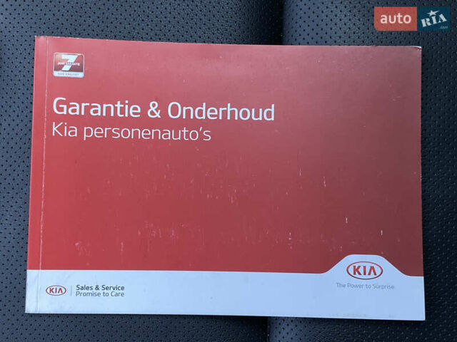 Синій Кіа Niro, об'ємом двигуна 0 л та пробігом 106 тис. км за 21900 $, фото 63 на Automoto.ua