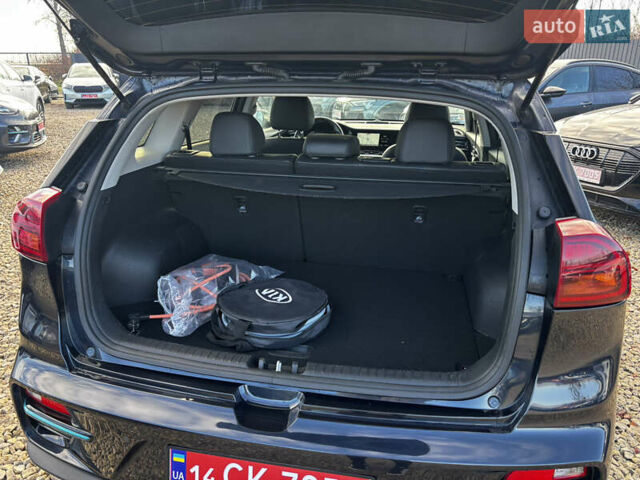 Синий Киа Niro, объемом двигателя 0 л и пробегом 76 тыс. км за 19999 $, фото 35 на Automoto.ua