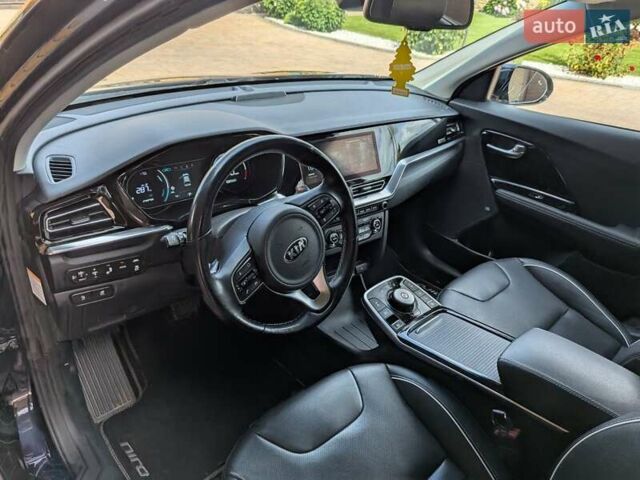 Киа Niro 2020 в Луцке на Automoto.ua Синий Киа Niro, объемом двигателя 0 л и пробегом 157 тыс. км за 19700 $, фото 23 на Automoto.ua