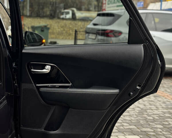 Синій Кіа Niro, об'ємом двигуна 0 л та пробігом 93 тис. км за 19999 $, фото 36 на Automoto.ua