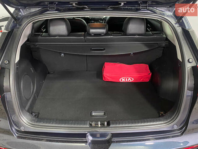 Синій Кіа Niro, об'ємом двигуна 0 л та пробігом 101 тис. км за 20950 $, фото 4 на Automoto.ua