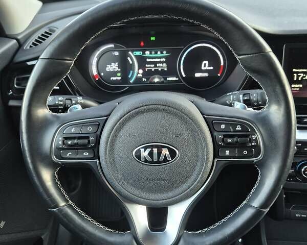 Синий Киа Niro, объемом двигателя 0 л и пробегом 143 тыс. км за 18999 $, фото 44 на Automoto.ua
