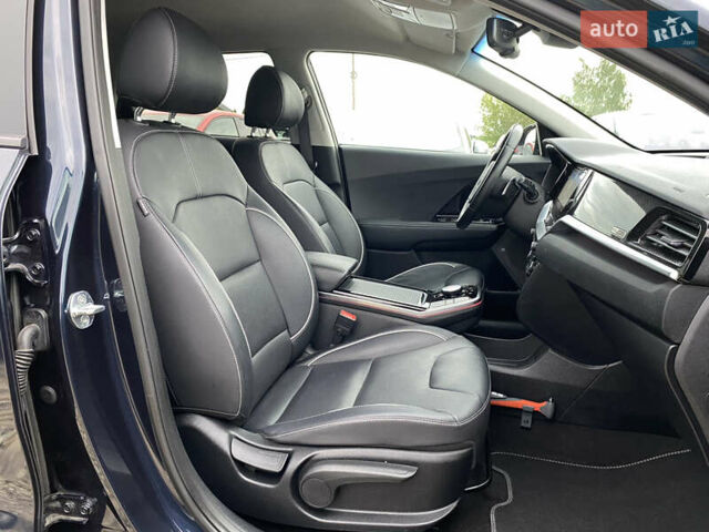 Синій Кіа Niro, об'ємом двигуна 0 л та пробігом 138 тис. км за 21200 $, фото 103 на Automoto.ua