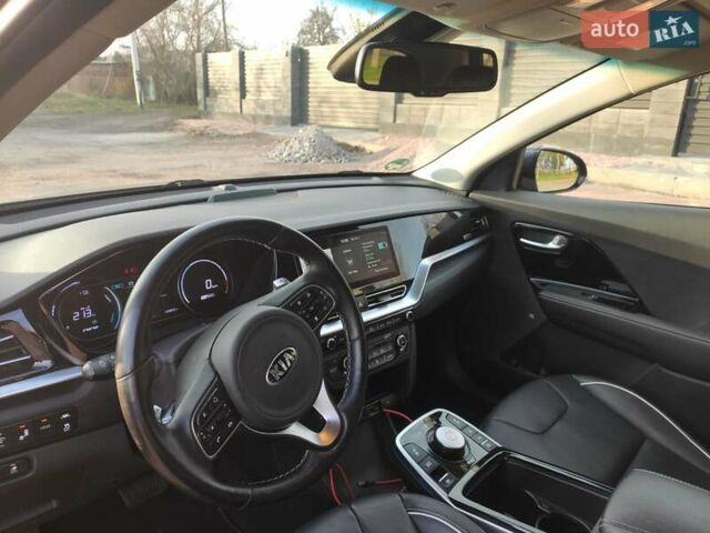 Синій Кіа Niro, об'ємом двигуна 0 л та пробігом 120 тис. км за 19890 $, фото 33 на Automoto.ua