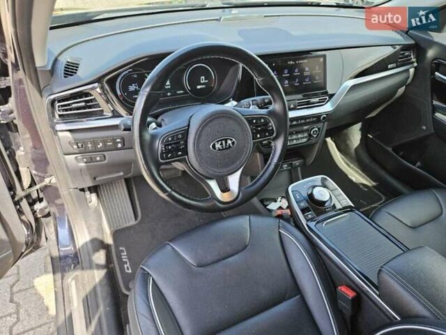 Синій Кіа Niro, об'ємом двигуна 0 л та пробігом 105 тис. км за 21193 $, фото 37 на Automoto.ua