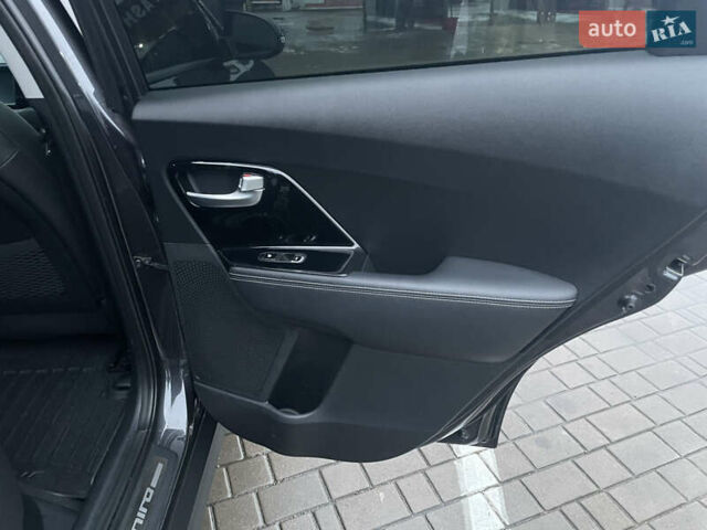 Синій Кіа Niro, об'ємом двигуна 0 л та пробігом 139 тис. км за 18500 $, фото 14 на Automoto.ua