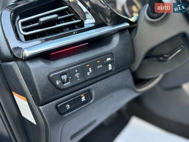 Синий Киа Niro, объемом двигателя 0 л и пробегом 78 тыс. км за 20950 $, фото 63 на Automoto.ua