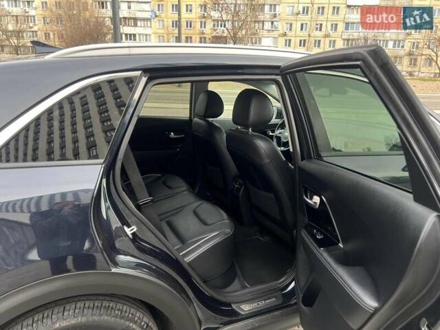 Синий Киа Niro, объемом двигателя 0 л и пробегом 89 тыс. км за 17500 $, фото 61 на Automoto.ua