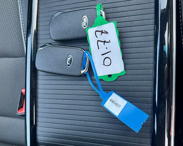 Синій Кіа Niro, об'ємом двигуна 0 л та пробігом 112 тис. км за 19500 $, фото 60 на Automoto.ua
