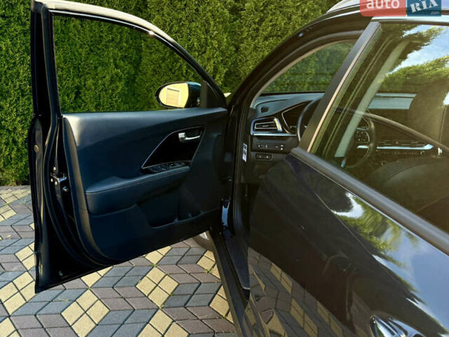 Синій Кіа Niro, об'ємом двигуна 0 л та пробігом 71 тис. км за 19700 $, фото 11 на Automoto.ua