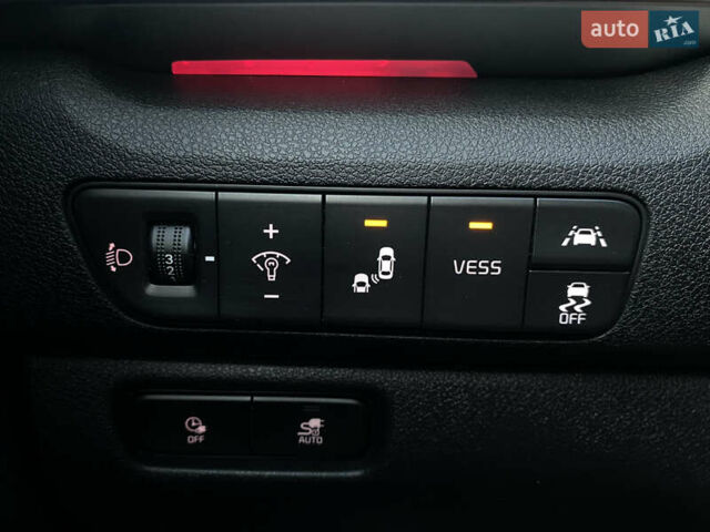 Синій Кіа Niro, об'ємом двигуна 0 л та пробігом 106 тис. км за 21900 $, фото 41 на Automoto.ua