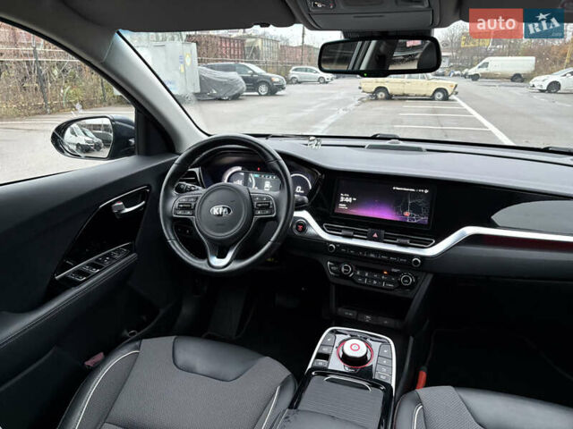 Синий Киа Niro, объемом двигателя 0 л и пробегом 125 тыс. км за 19600 $, фото 41 на Automoto.ua