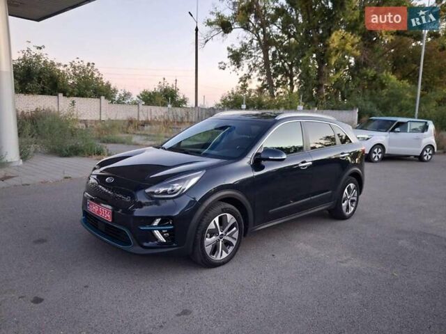Синій Кіа Niro, об'ємом двигуна 0 л та пробігом 105 тис. км за 21193 $, фото 6 на Automoto.ua