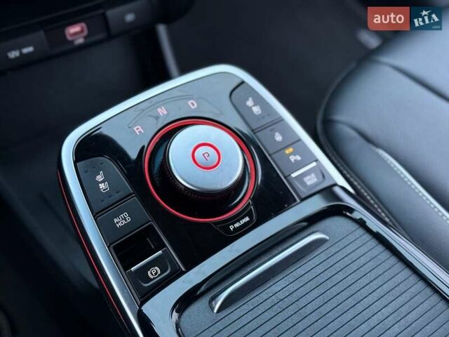 Синій Кіа Niro, об'ємом двигуна 0 л та пробігом 81 тис. км за 19350 $, фото 58 на Automoto.ua