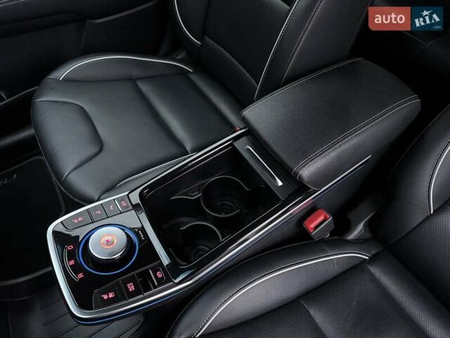 Синий Киа Niro, объемом двигателя 0 л и пробегом 95 тыс. км за 20500 $, фото 48 на Automoto.ua