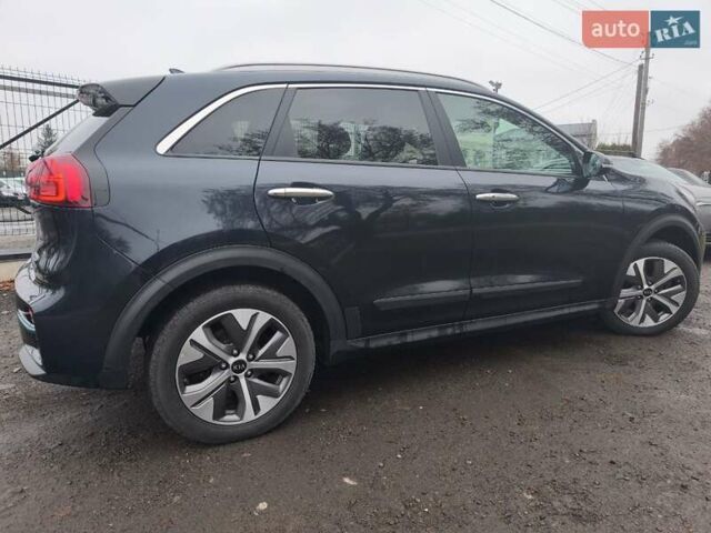 Синій Кіа Niro, об'ємом двигуна 0 л та пробігом 150 тис. км за 18000 $, фото 12 на Automoto.ua