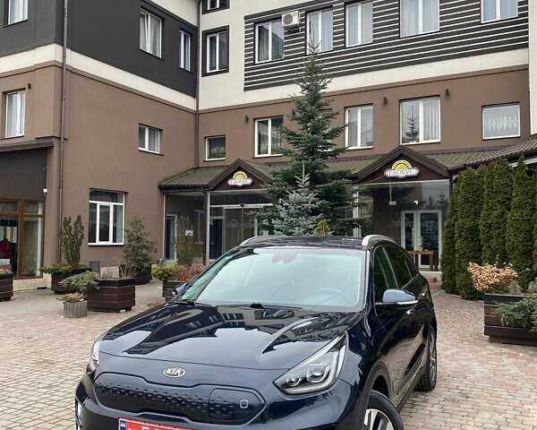 Синий Киа Niro, объемом двигателя 0 л и пробегом 126 тыс. км за 19200 $, фото 19 на Automoto.ua