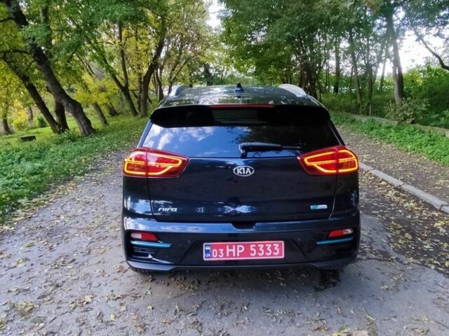 Киа Niro 2020 в Львове на Automoto.ua Синий Киа Niro, объемом двигателя 0 л и пробегом 135 тыс. км за 19870 $, фото 2 на Automoto.ua