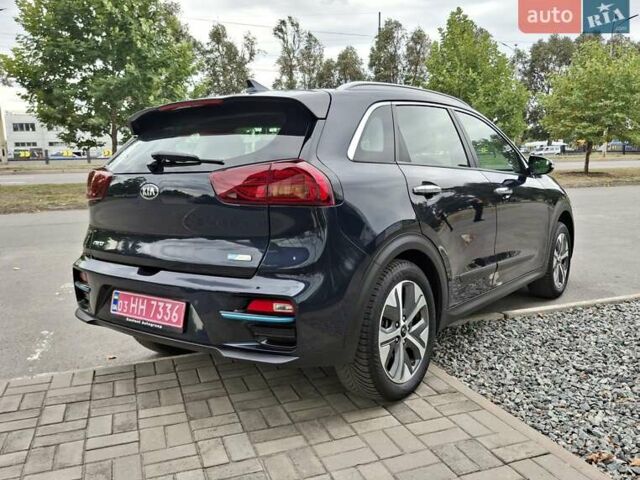 Синий Киа Niro, объемом двигателя 0 л и пробегом 146 тыс. км за 18500 $, фото 7 на Automoto.ua