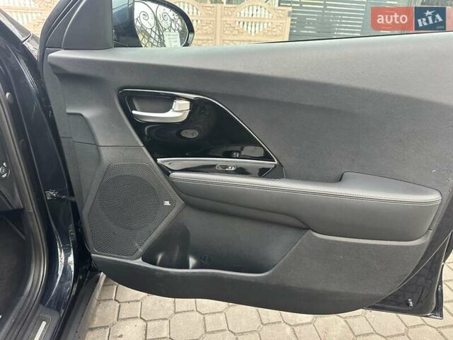 Синій Кіа Niro, об'ємом двигуна 0 л та пробігом 170 тис. км за 18300 $, фото 12 на Automoto.ua