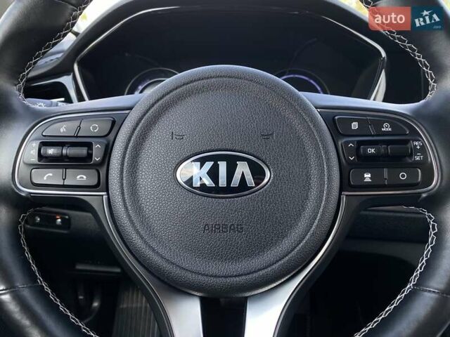 Киа Niro 2020 в Львове на Automoto.ua Синий Киа Niro, объемом двигателя 0 л и пробегом 72 тыс. км за 21700 $, фото 32 на Automoto.ua
