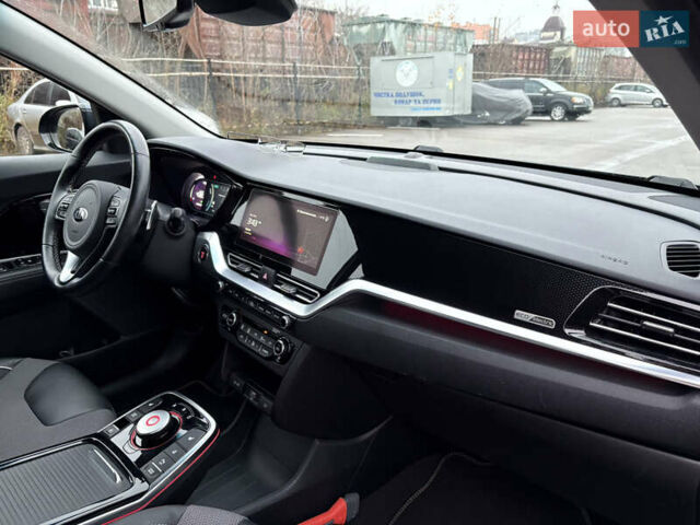 Синий Киа Niro, объемом двигателя 0 л и пробегом 125 тыс. км за 19600 $, фото 36 на Automoto.ua