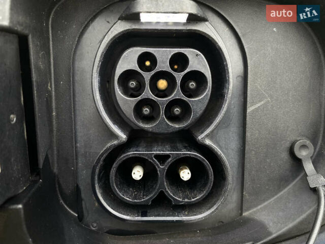 Синій Кіа Niro, об'ємом двигуна 0 л та пробігом 138 тис. км за 21200 $, фото 15 на Automoto.ua