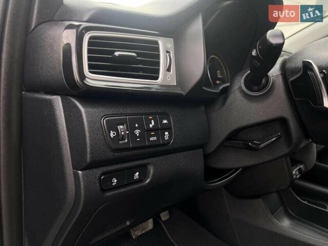 Синий Киа Niro, объемом двигателя 0 л и пробегом 89 тыс. км за 17500 $, фото 47 на Automoto.ua