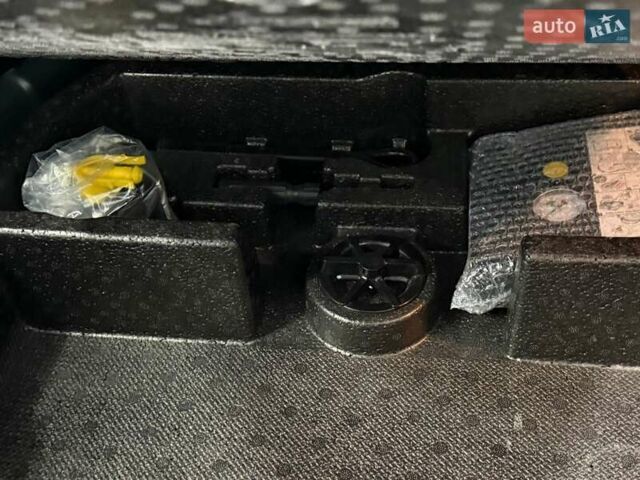 Синий Киа Niro, объемом двигателя 0 л и пробегом 90 тыс. км за 18427 $, фото 32 на Automoto.ua