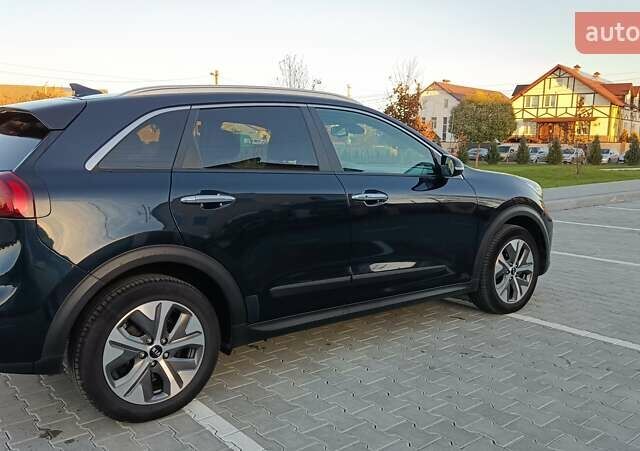 Киа Niro 2020 в Львове на Automoto.ua Синий Киа Niro, объемом двигателя 0 л и пробегом 149 тыс. км за 19900 $, фото 7 на Automoto.ua
