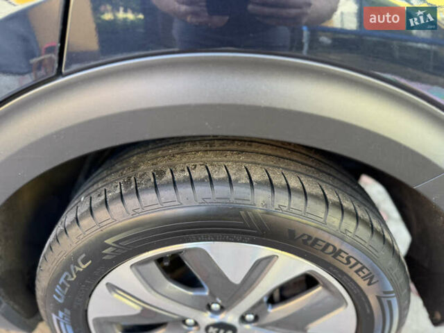 Синій Кіа Niro, об'ємом двигуна 0 л та пробігом 170 тис. км за 17999 $, фото 47 на Automoto.ua