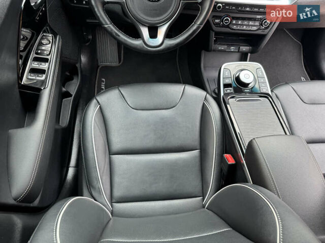 Синий Киа Niro, объемом двигателя 0 л и пробегом 77 тыс. км за 17700 $, фото 33 на Automoto.ua