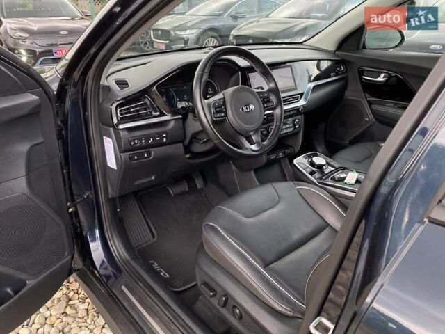 Синий Киа Niro, объемом двигателя 0 л и пробегом 72 тыс. км за 21700 $, фото 2 на Automoto.ua