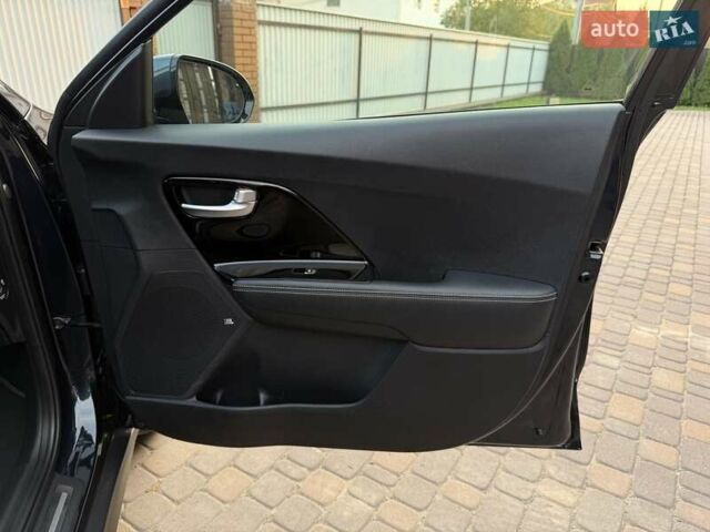 Синий Киа Niro, объемом двигателя 0 л и пробегом 129 тыс. км за 18800 $, фото 69 на Automoto.ua