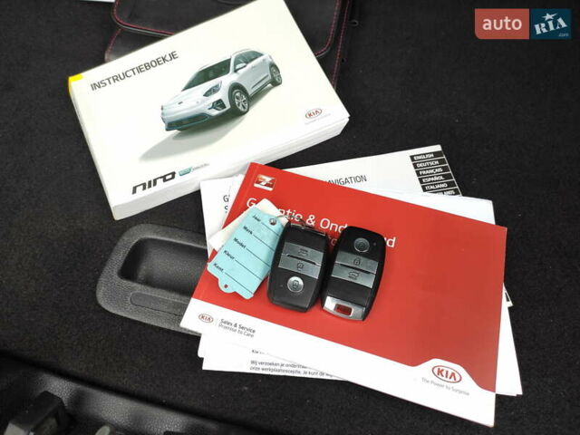 Синий Киа Niro, объемом двигателя 0 л и пробегом 131 тыс. км за 19500 $, фото 51 на Automoto.ua