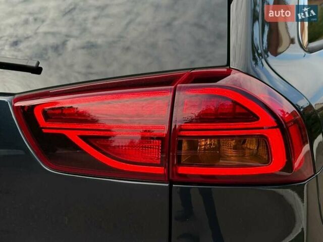Киа Niro 2020 в Житомире на Automoto.ua Синий Киа Niro, объемом двигателя 0 л и пробегом 127 тыс. км за 19950 $, фото 3 на Automoto.ua