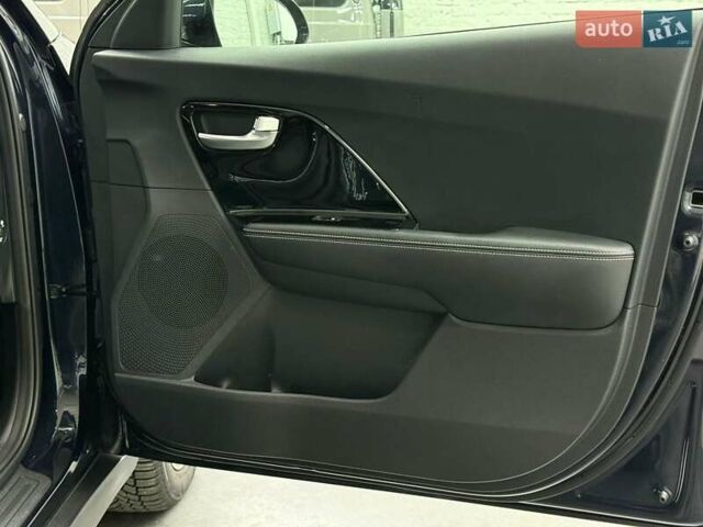 Синий Киа Niro, объемом двигателя 0 л и пробегом 90 тыс. км за 18427 $, фото 23 на Automoto.ua