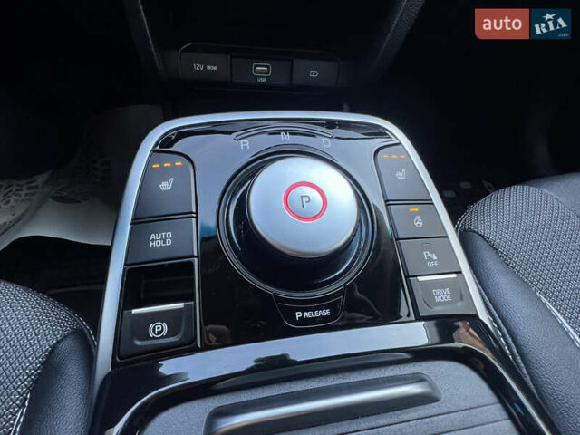 Синий Киа Niro, объемом двигателя 0 л и пробегом 92 тыс. км за 18799 $, фото 39 на Automoto.ua