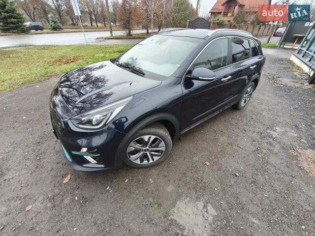 Синій Кіа Niro, об'ємом двигуна 0 л та пробігом 150 тис. км за 18000 $, фото 3 на Automoto.ua