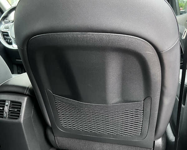 Синій Кіа Niro, об'ємом двигуна 0 л та пробігом 107 тис. км за 19200 $, фото 42 на Automoto.ua