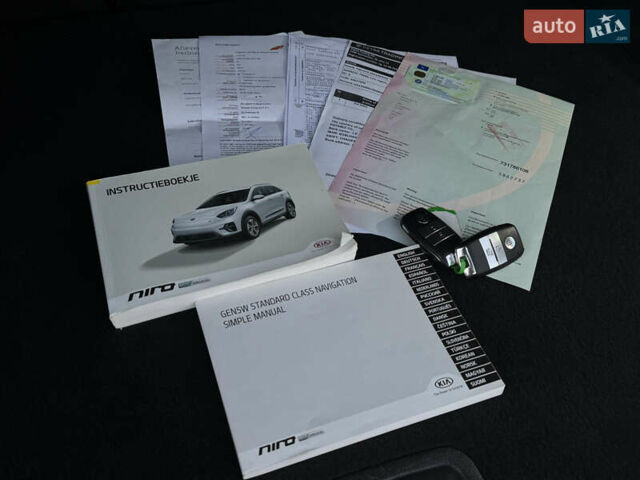 Синий Киа Niro, объемом двигателя 0 л и пробегом 130 тыс. км за 18900 $, фото 103 на Automoto.ua
