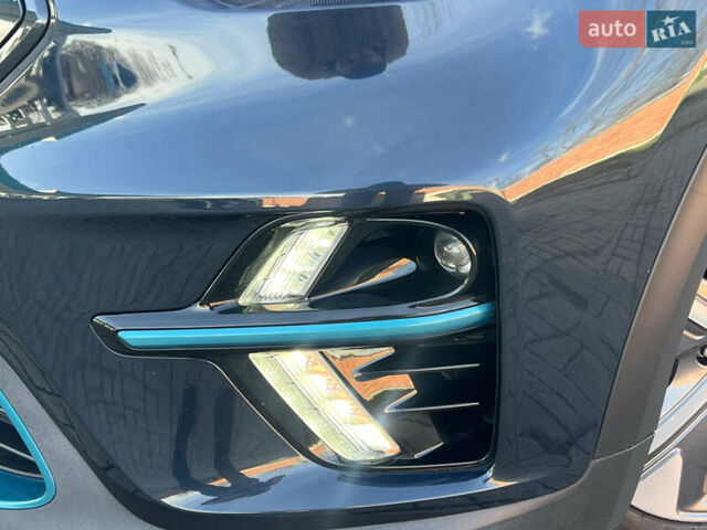 Синий Киа Niro, объемом двигателя 0 л и пробегом 92 тыс. км за 18799 $, фото 5 на Automoto.ua