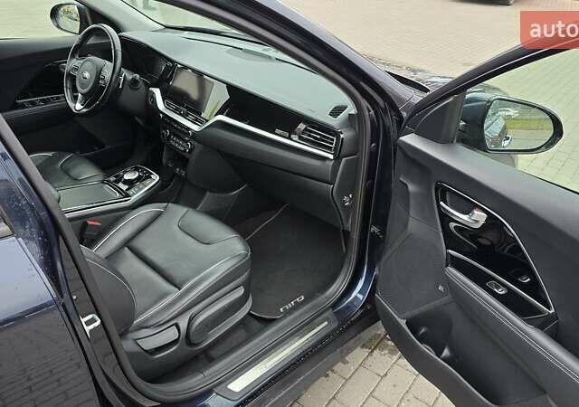 Синій Кіа Niro, об'ємом двигуна 0 л та пробігом 149 тис. км за 19000 $, фото 15 на Automoto.ua