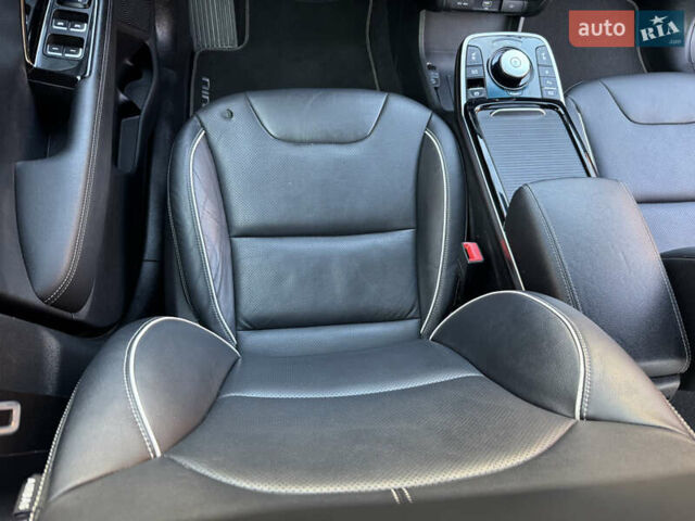 Синій Кіа Niro, об'ємом двигуна 0 л та пробігом 130 тис. км за 18199 $, фото 31 на Automoto.ua