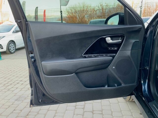 Синій Кіа Niro, об'ємом двигуна 0 л та пробігом 119 тис. км за 18455 $, фото 10 на Automoto.ua