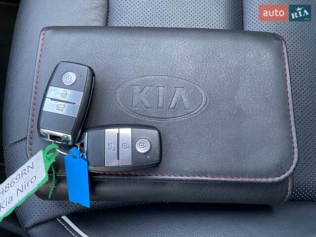 Киа Niro 2020 в Львове на Automoto.ua Синий Киа Niro, объемом двигателя 0 л и пробегом 72 тыс. км за 21700 $, фото 52 на Automoto.ua