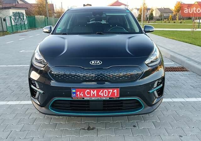 Киа Niro 2020 в Львове на Automoto.ua Синий Киа Niro, объемом двигателя 0 л и пробегом 149 тыс. км за 19900 $, фото 1 на Automoto.ua