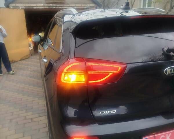 Синій Кіа Niro, об'ємом двигуна 0 л та пробігом 135 тис. км за 18750 $, фото 6 на Automoto.ua