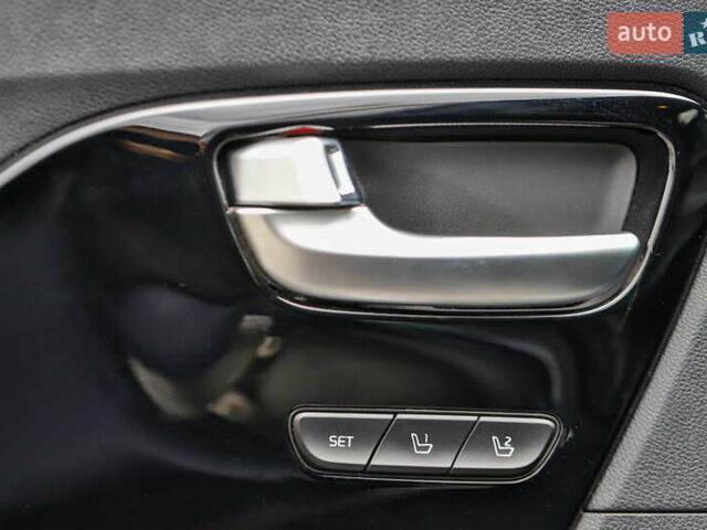 Синий Киа Niro, объемом двигателя 0 л и пробегом 131 тыс. км за 19500 $, фото 39 на Automoto.ua