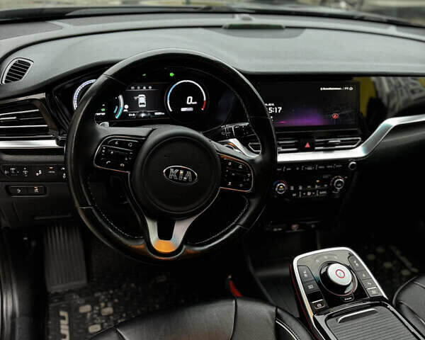 Синій Кіа Niro, об'ємом двигуна 0 л та пробігом 93 тис. км за 19999 $, фото 46 на Automoto.ua